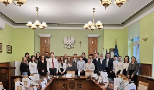 Ilustracja artykułu: "Pierwsze posiedzenie Młodzieżowej Rady Miasta Radzionków"